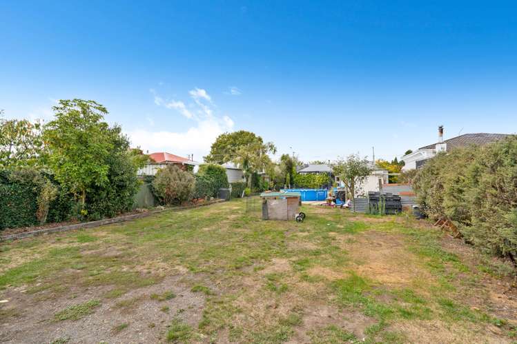 232 High Street South Carterton_14