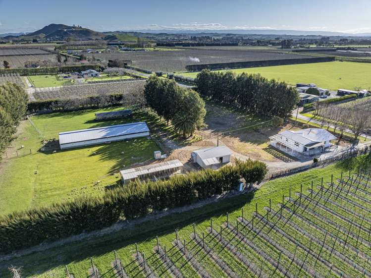 25 Stock Road Pakipaki_23