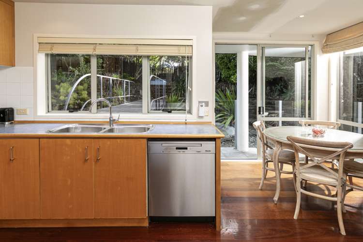 32 Te Araroa Drive Paremoremo_3