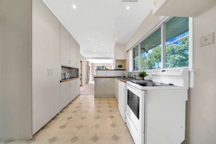 8 Goad Crescent Hillsborough_9