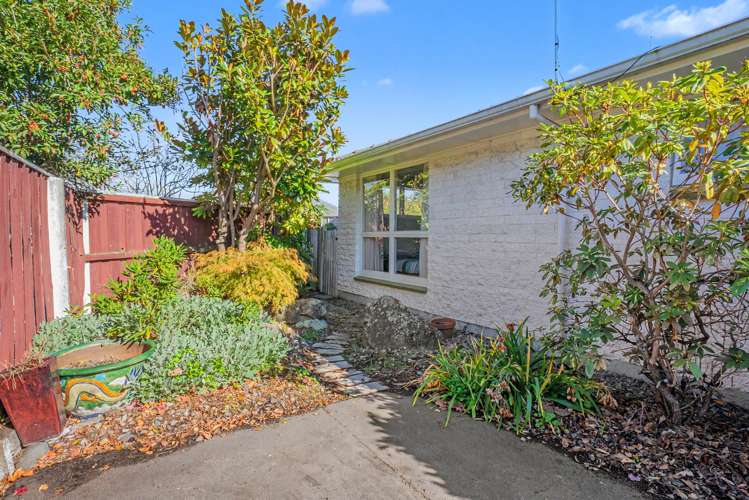 2/4 Gothic Place Ilam_16