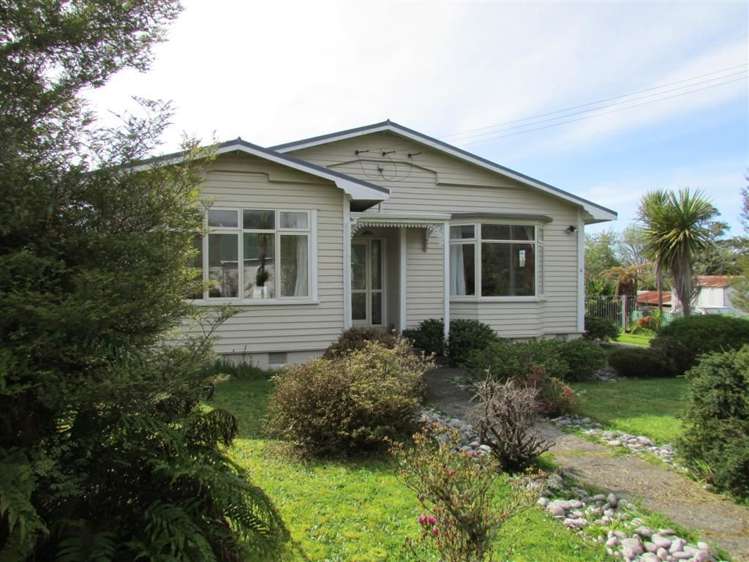 4 Hart Street Blackball_21