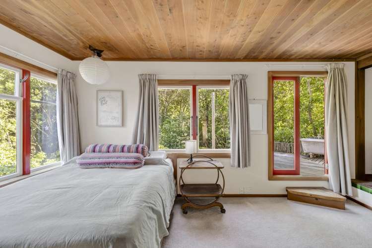 21 Airlie Street Glenduan_9