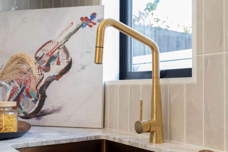 112F Beach Road Te Atatu Peninsula_11