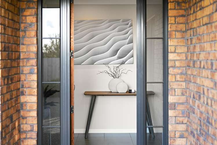 6 Compton Grove Huntington_1