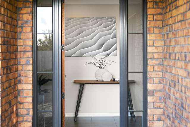 6 Compton Grove Huntington_1