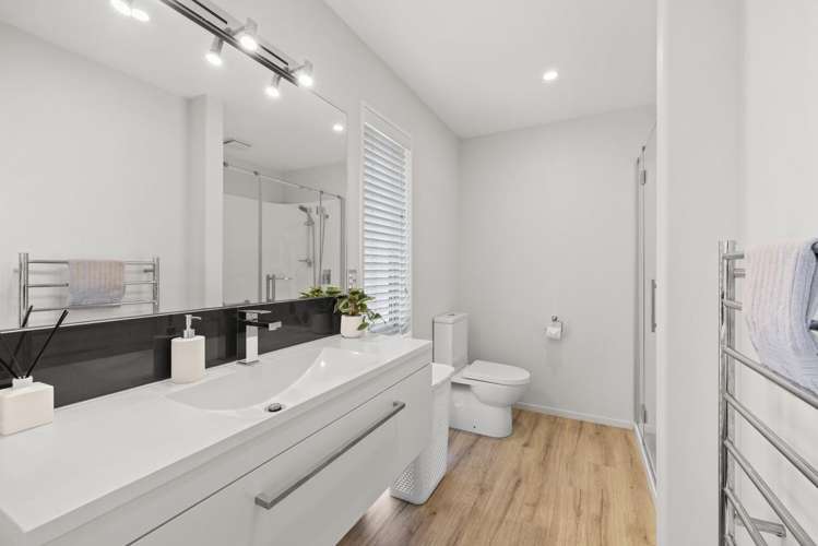 6 Newhaven Street Burwood_6