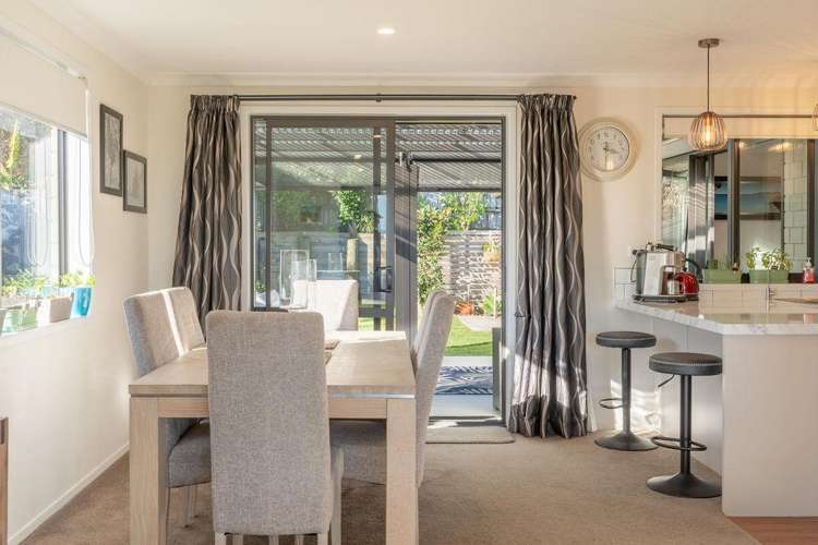 274 Ballintoy Park Drive Welcome Bay_7
