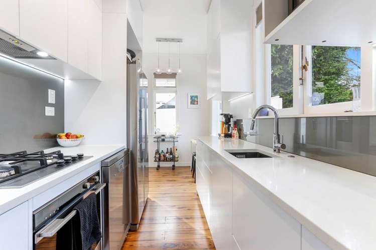 6 Lyon Avenue_5