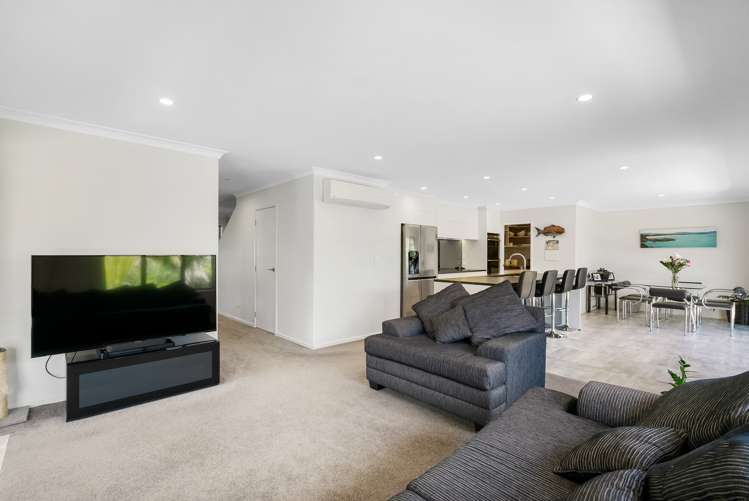 11 Munford Lane Riverhead_3