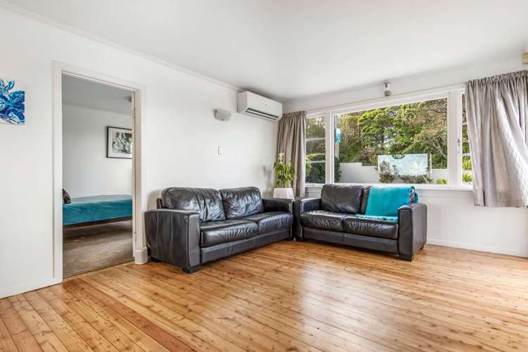 121 Vipond Road Stanmore Bay_10