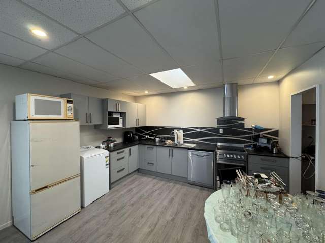 Tidy Three Bedroom Unit