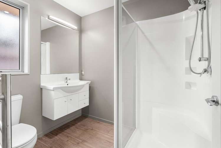 11 The Tors Heathcote Valley_11