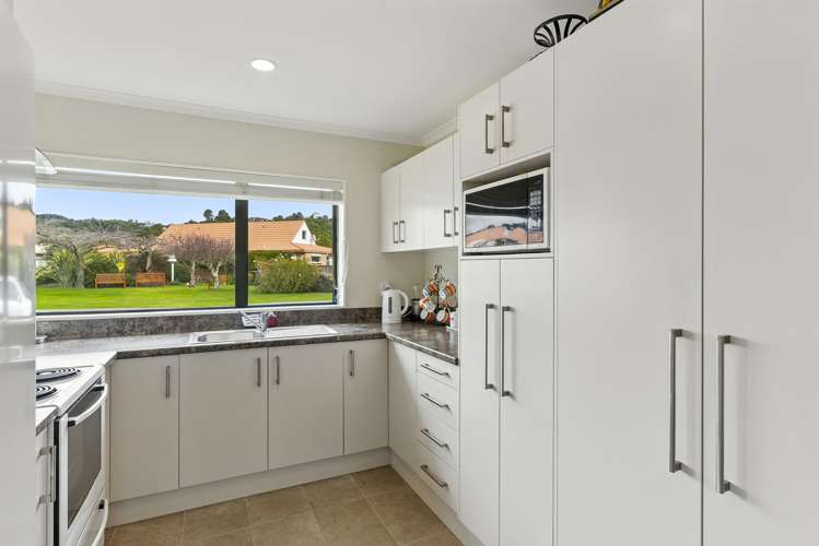 5/17 Redwood Close Paraparaumu_4
