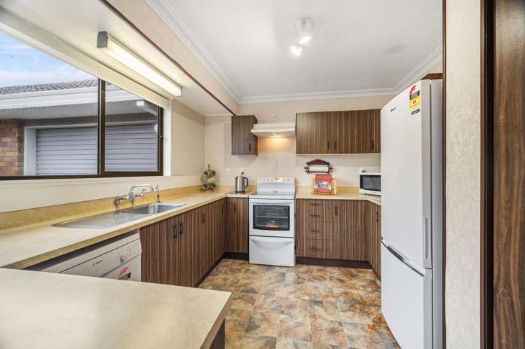27b Herewini Street Victoria_6