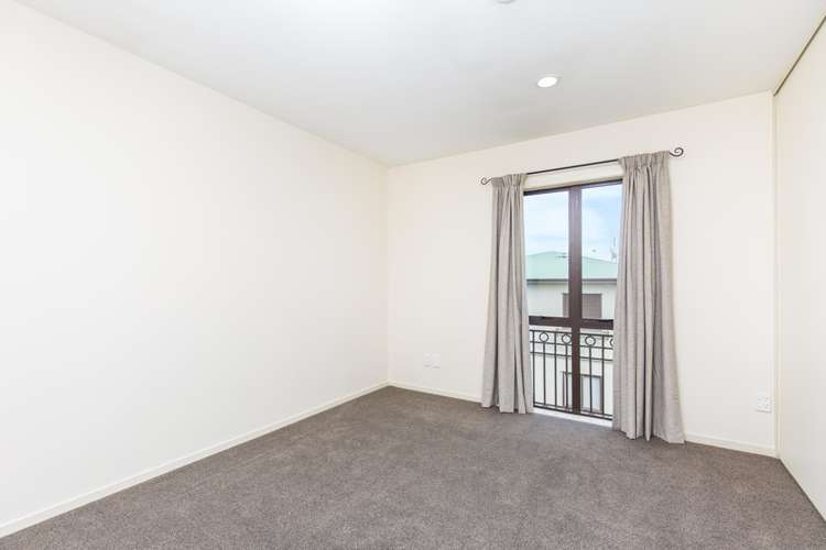 2/25 Rossmay Terrace Mount Eden_11