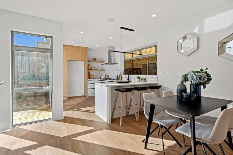 2/3c Long Bay Drive Torbay_5