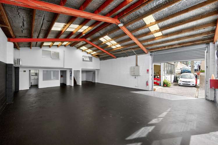 C/66 Barrys Point Road Takapuna_8