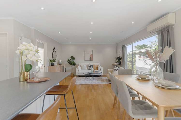 52 Meadowvale Avenue Forrest Hill_14