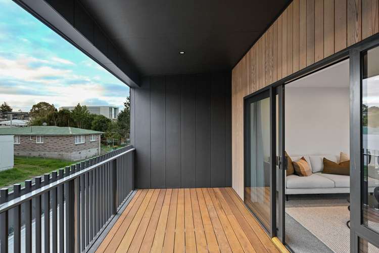 6/3 Vesty Avenue Hillcrest_1