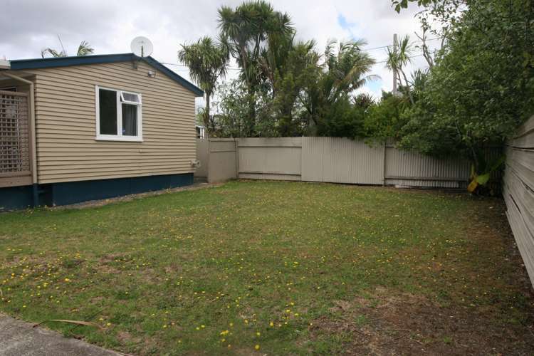 24 Waro Drive Hikurangi_19
