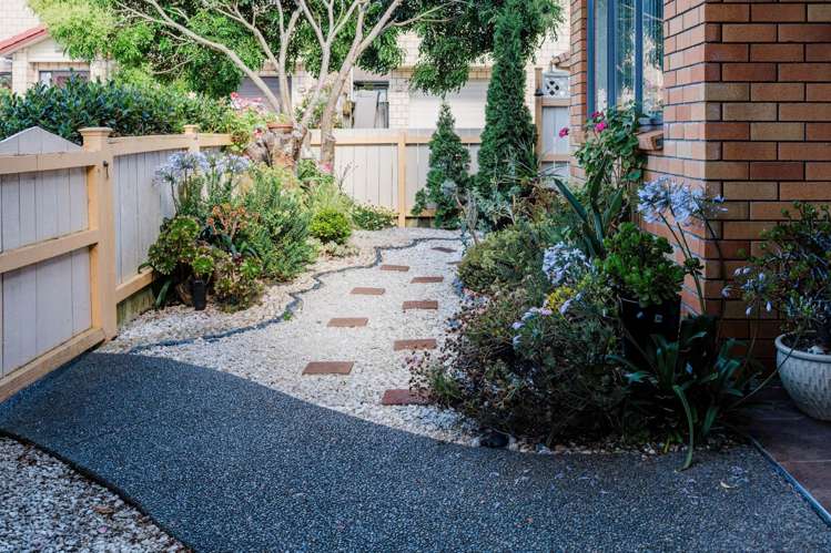 17 Agapanthus Place Flat Bush_13