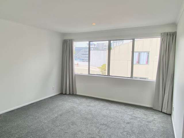 15A/88 Cook Street City Centre_4