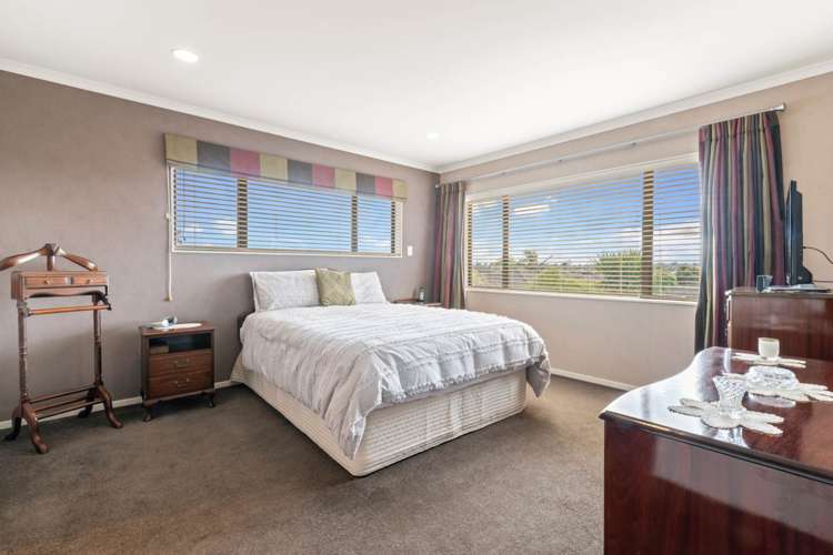 21 Turnberry Drive Wattle Downs_12