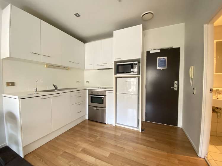 2A/16 Gore St Auckland Central_7