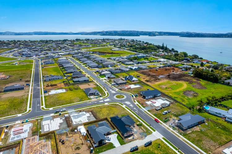 Te Piriti Road One Tree Point_6