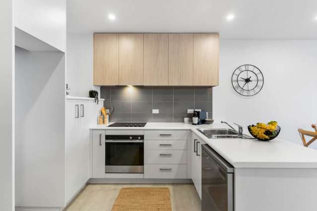 6/17 Link Crescent Stanmore Bay_3