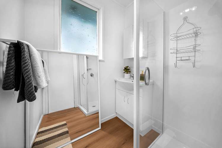 10 Carnac Place Mangere East_12