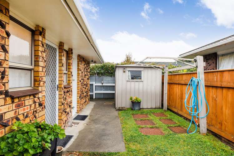 1/11 Woodfield Avenue Roslyn_15