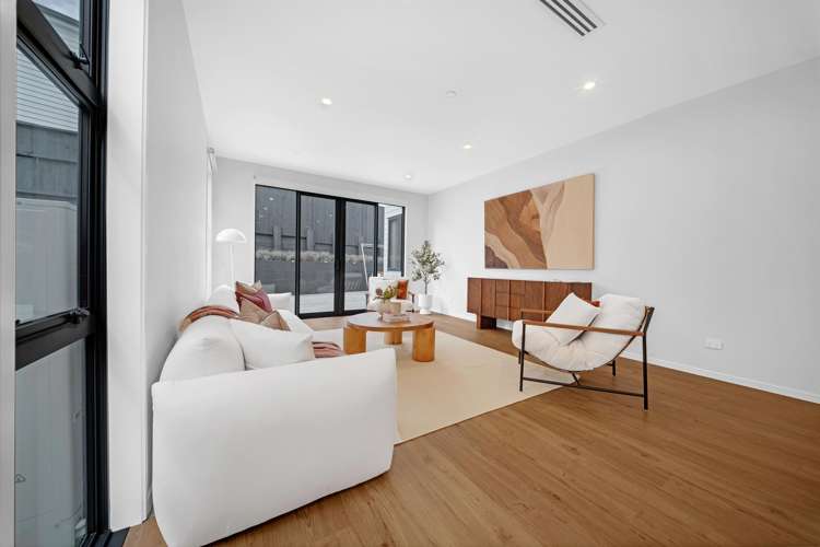 1 Meadowridge Drive Flat Bush_8