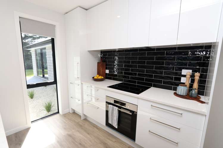 21 Redhaven Rise Netherby_6