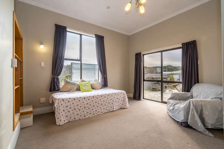 4 Benfell Street Green Island_11