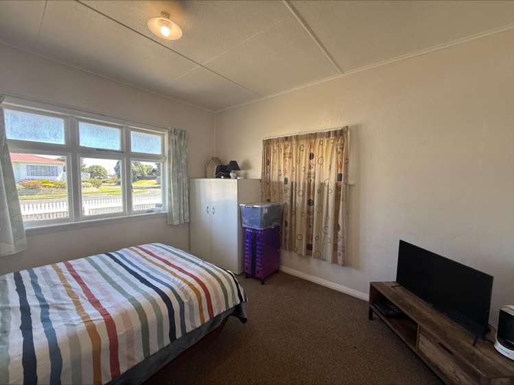  18 Cornfoot Street Castlecliff_2