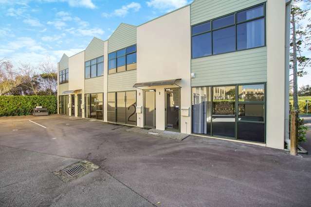 2/41 Paul Matthews Road Rosedale_1