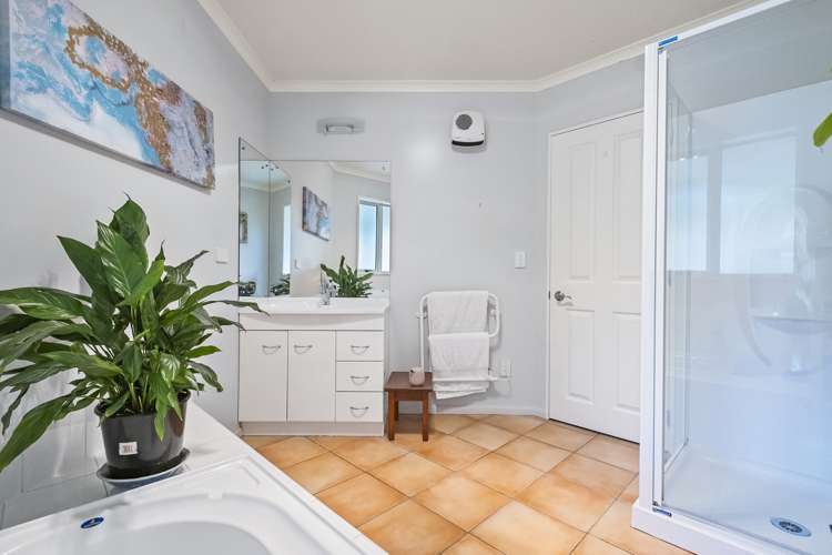 8 Wavy Knowes Drive Waldronville_13