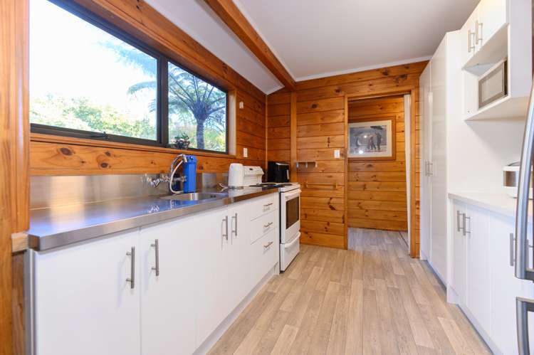 42 Atkinson Road Titirangi_8