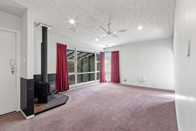 4 Carisbrooke Street Aranui_3