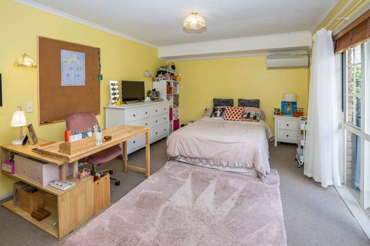 60 Cowley Drive Leamington_27