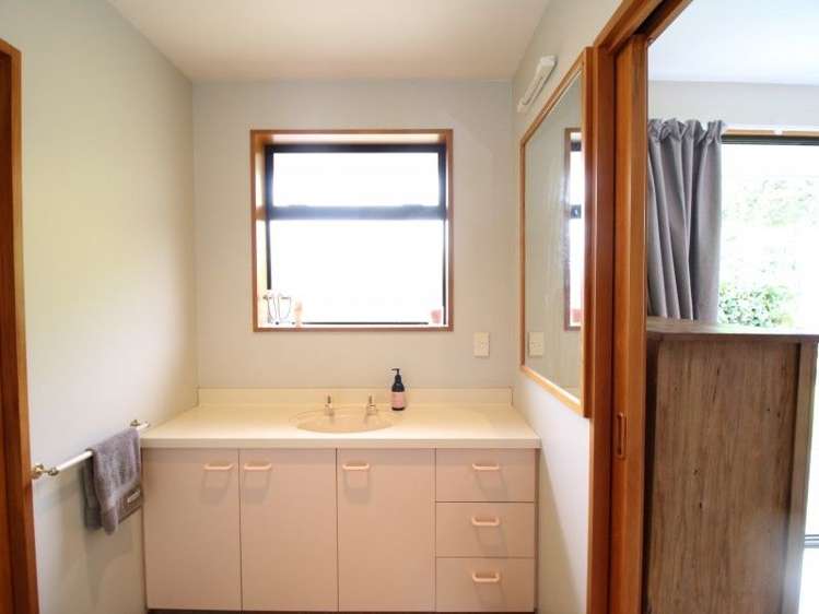 23 Falcon Drive Allenton_20