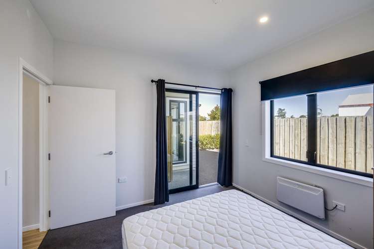 Units 1, 2 and 6/1018 Plunket Street St Leonards_9