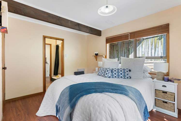 2/2 Fuchsia Place Birkdale_10