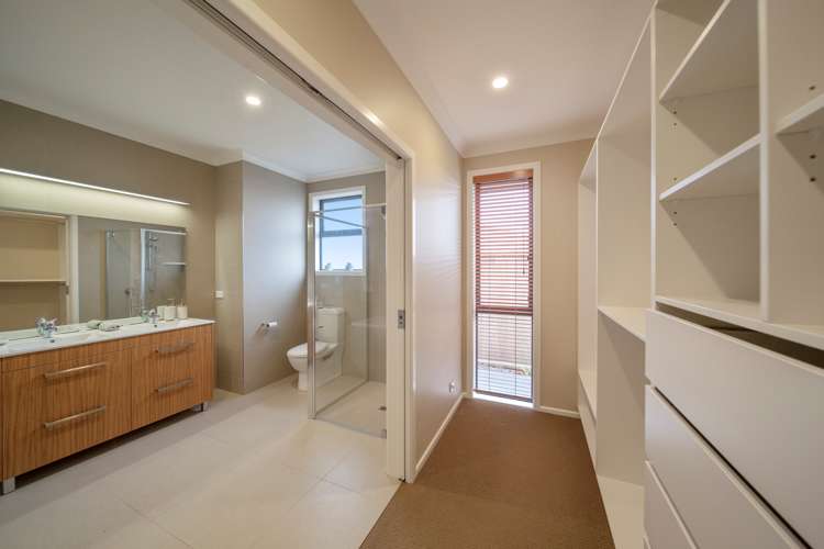 7 Manurau Crescent Merrilands_15