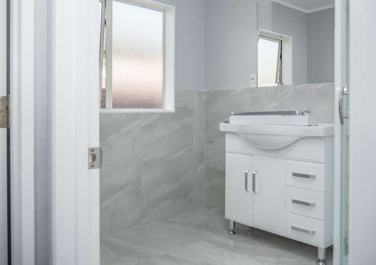 100 Manuroa Road Takanini_11