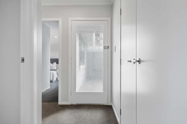 13e York Crescent Westown_22