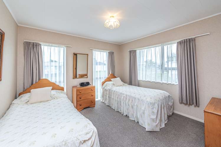44 Exeter Crescent Springvale_12