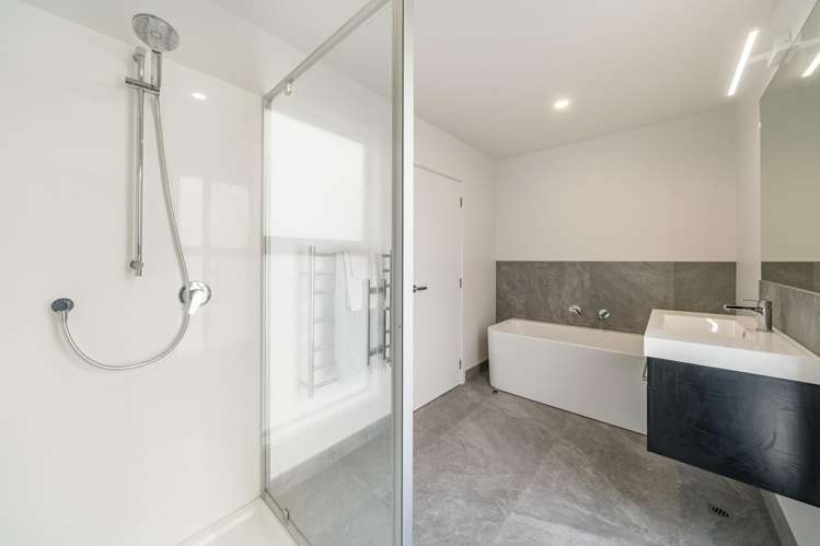 54 Koreke Close Kenepuru_9